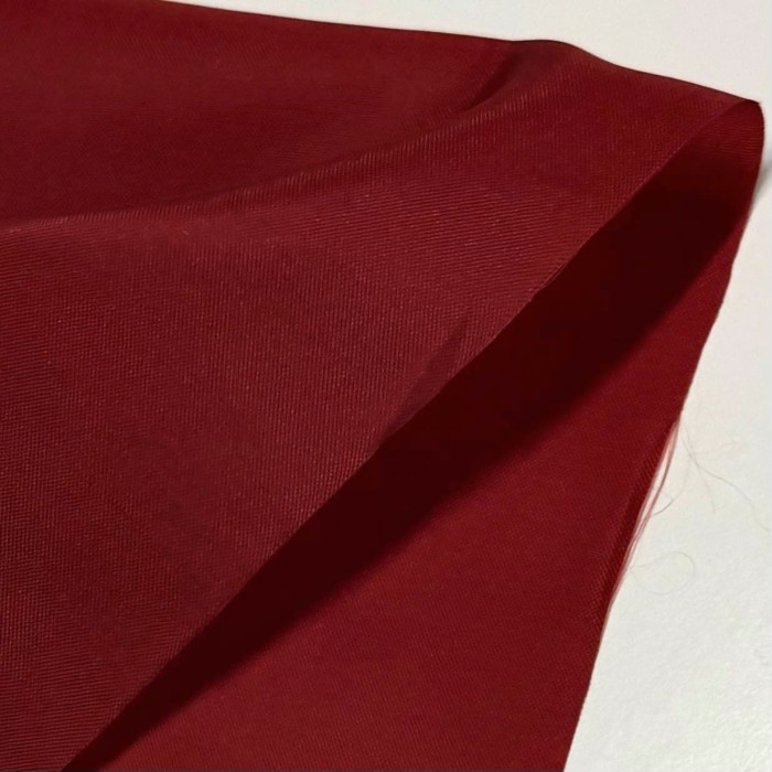 Tissu doublure polyester rouge uni Tissu doublure polyester rouge uni