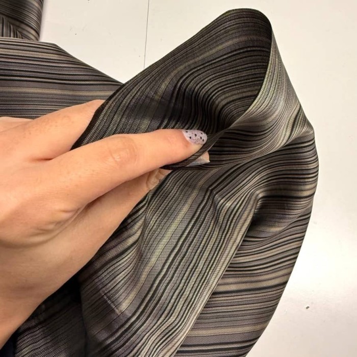 Tissu doublure viscose acétate rayée bayadère noir, taupe et gris