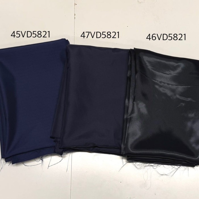 Tissu doublure sergé viscose acétate noir bleuté