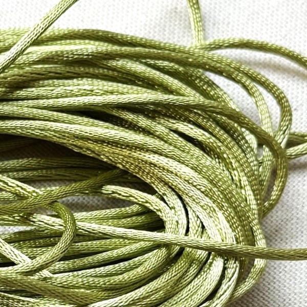 Queue de rat vert pomme polyester 2mm Queue de rat vert pomme polyester 2mm