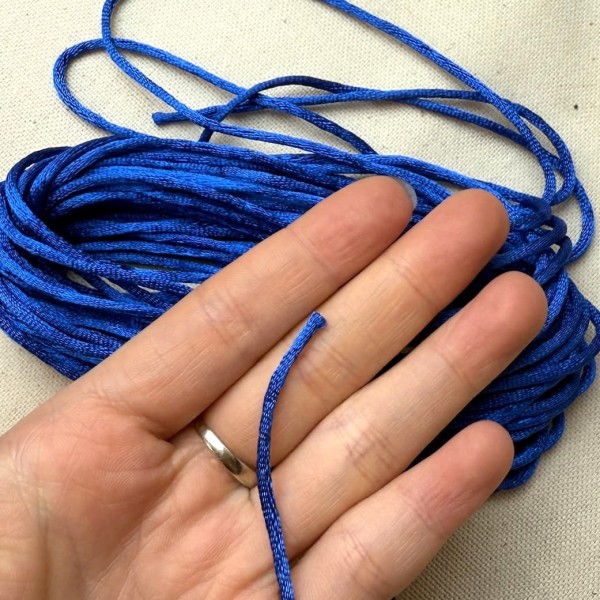 Queue de rat bleu marine polyester 2mm Queue de rat bleu marine polyester 2mm