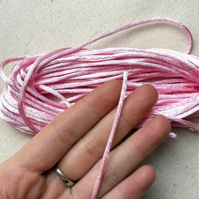 Queue de rat rose polyester 2mm