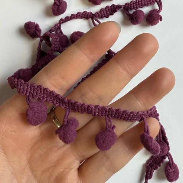 Galon pompon mini violet bourgogne 20mm Galon pompon mini violet bourgogne 20mm