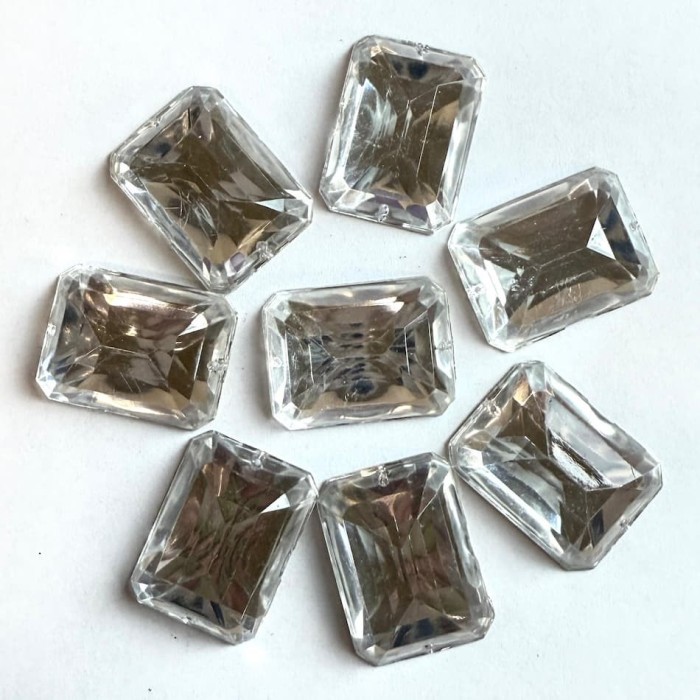 Pierre strass à coudre 2 trous transparent fond or 25mm