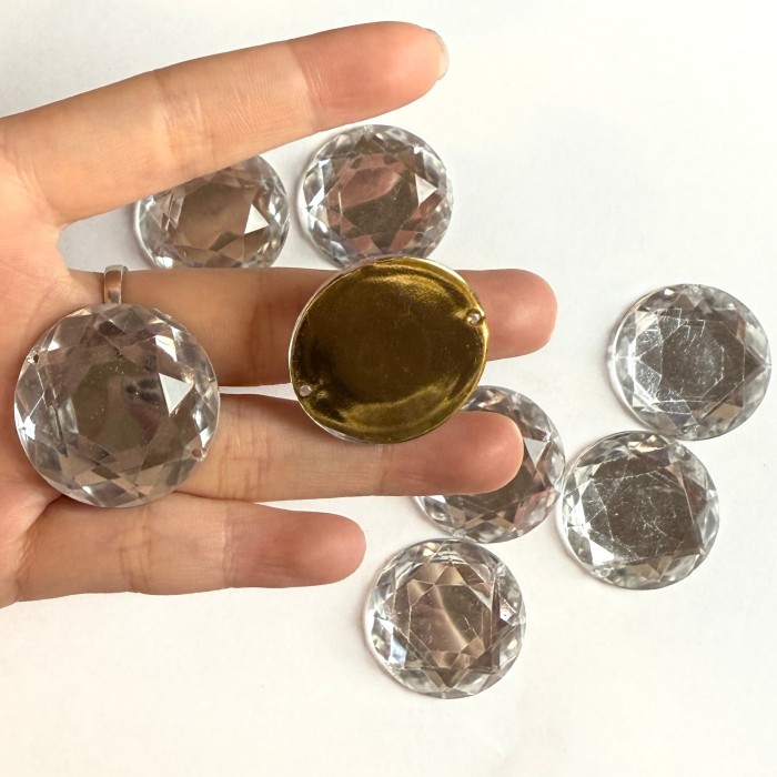 Pierre strass à coudre rond 2 trous transparent fond or 30mm