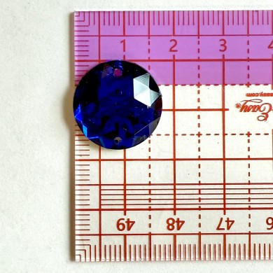 Pierre strass à coudre rond 2 trous bleu fond argent 18mm