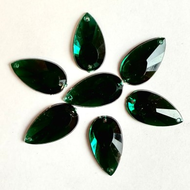 Pierre strass à coudre goutte 2 trous vert fond or 12mm