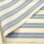 Tissu coton popeline à rayures bleu clair poudré et blanches - Haute couture Tissu coton popeline à rayures bleu clair poudré et blanches - Haute couture