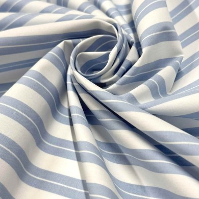 Tissu coton popeline à rayures bleu clair poudré et blanches - Haute couture