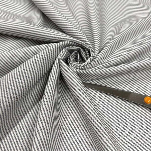 Tissu coton oxford chambray à petites rayures anthracite et blanches - Haute couture