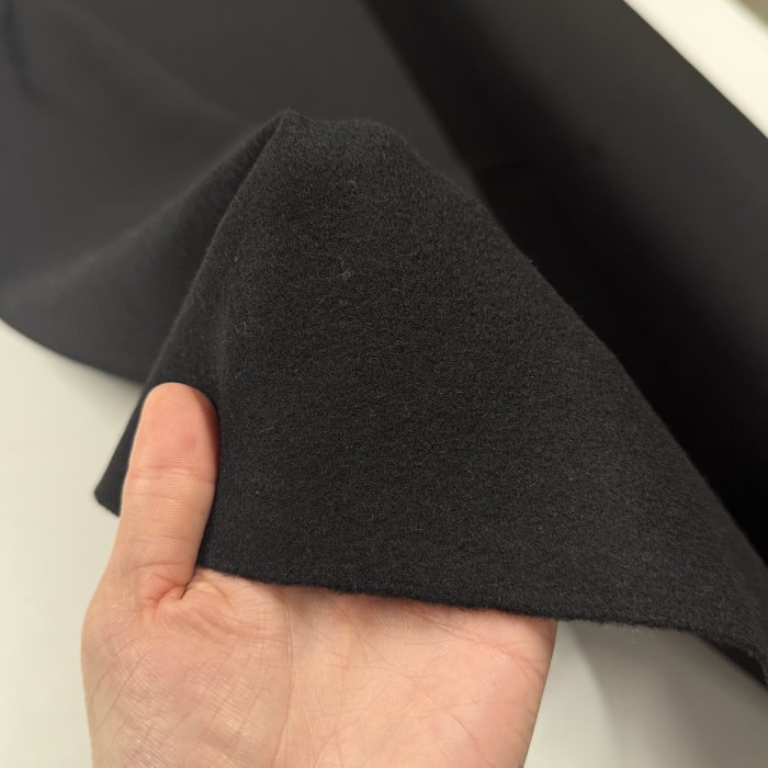 Tissu laine fin uni noir Tissu laine fin uni noir