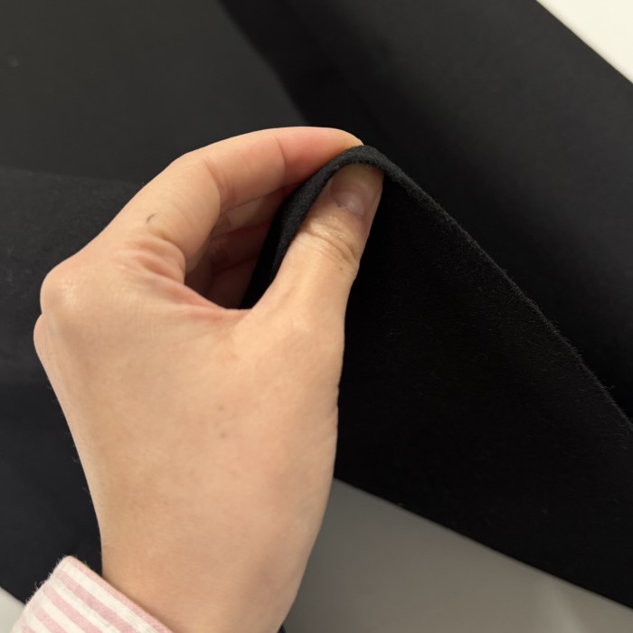 Tissu laine fin uni noir Tissu laine fin uni noir