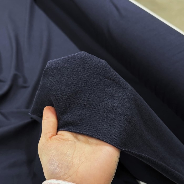 Tissu jersey coton uni bleu marine foncé Tissu jersey coton uni bleu marine foncé