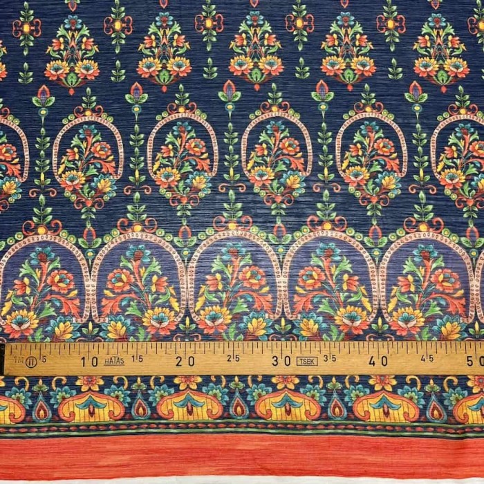 Tissu voile de polyester à fleurs fantaisie bleu multi-couleur Tissu voile de polyester à fleurs fantaisie bleu multi-couleur