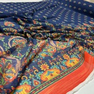 Tissu voile de polyester à fleurs fantaisie bleu multi-couleur Tissu voile de polyester à fleurs fantaisie bleu multi-couleur