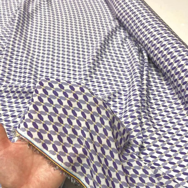 Tissu coton viscose losange violet Tissu coton viscose losange violet