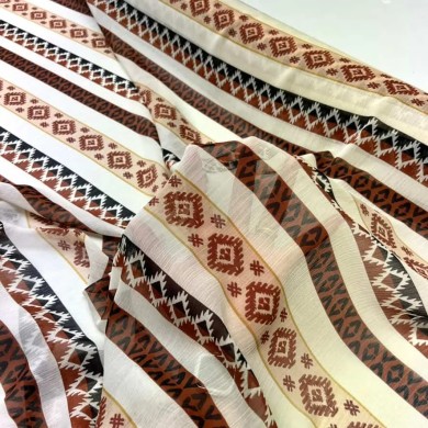 Tissu voile de polyester à rayure géométrie marron Tissu voile de polyester à rayure géométrie marron