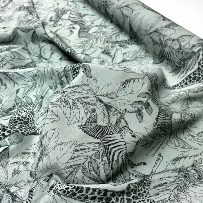 Tissu coton viscose animal safari vert