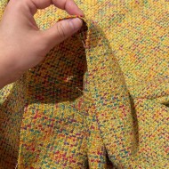 Tissu tweed laine acrylique multicolore avec un fond jaune Tissu tweed laine acrylique multicolore avec un fond jaune