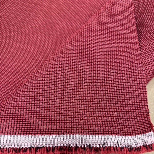 Tissu Captivant rouge - Tissu d'éditeur - Marque française Tissu Captivant rouge - Tissu d'éditeur - Marque française