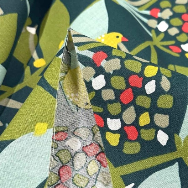 Tissu Coton imprimé edbono oiseaux et palmiers vert Tissu Coton imprimé edbono oiseaux et palmiers vert