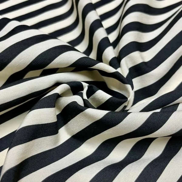 Tissu viscose rayure noir - Haute couture Tissu viscose rayure noir - Haute couture