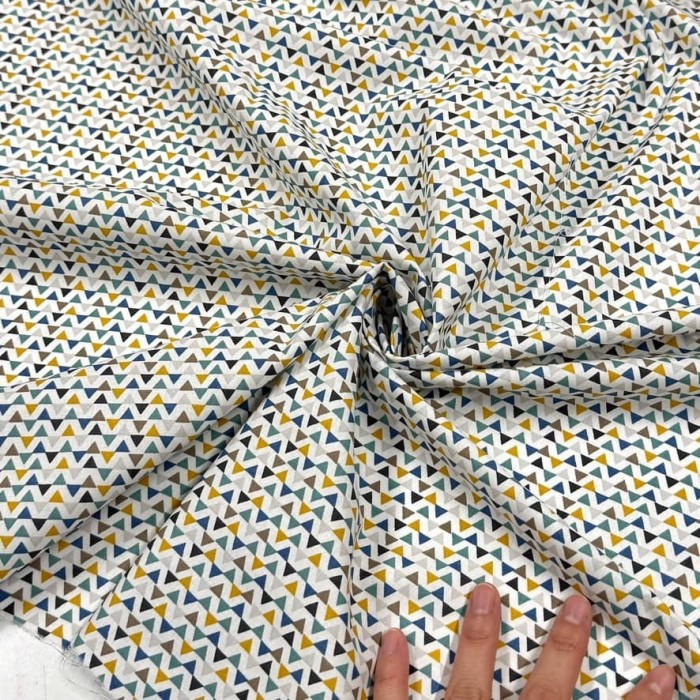 Tissu Coton imprimé Triga triangles rétro multicolores Tissu Coton imprimé Triga triangles rétro multicolores