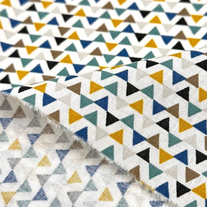 Tissu Coton imprimé Triga triangles rétro multicolores Tissu Coton imprimé Triga triangles rétro multicolores