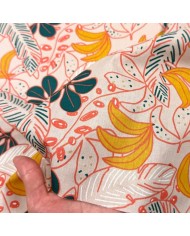 Tissu Coton imprimé Guzalor feuillage tropical & bananes corail Tissu Coton imprimé Guzalor feuillage tropical & bananes corail