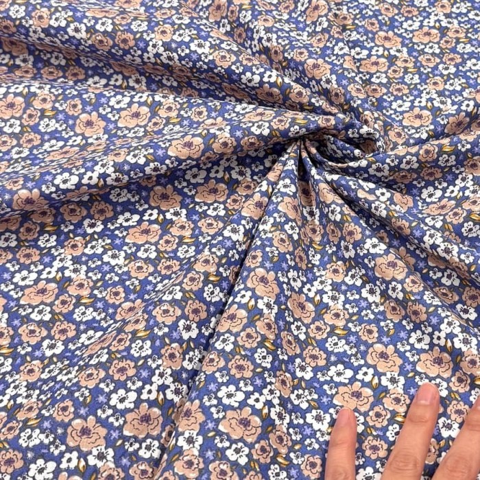 Tissu Coton imprimé Kalmi petites fleurs style liberty violet Tissu Coton imprimé Kalmi petites fleurs style liberty violet