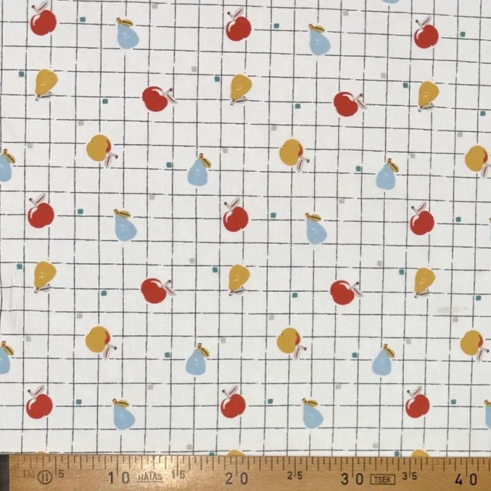 Tissu Coton imprimé fruits sur carreaux