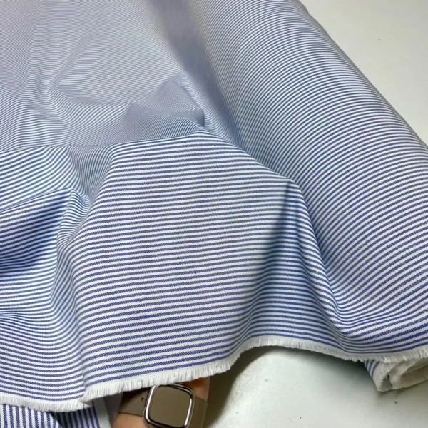 Tissu coton chambray rayures bleu - Haute couture Tissu coton chambray rayures bleu - Haute couture