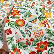 Tissu noël Coton imprimé Illumination houx et cadeaux
