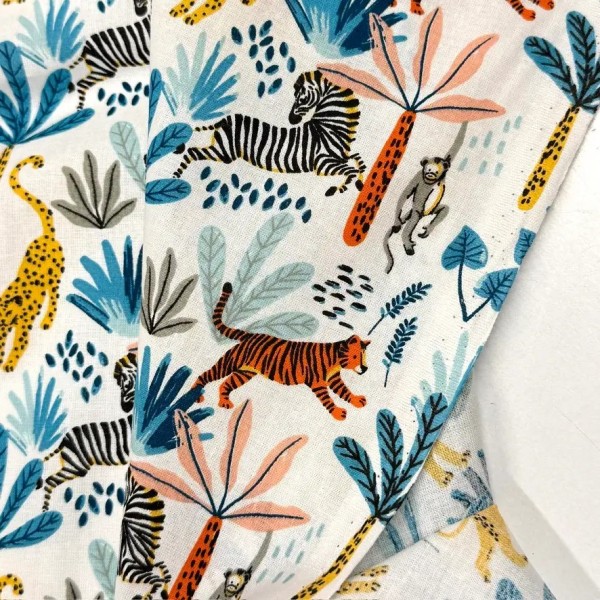 Tissu Coton imprimé Simba Jungle Animaux multi-couleur Tissu Coton imprimé Simba Jungle Animaux multi-couleur