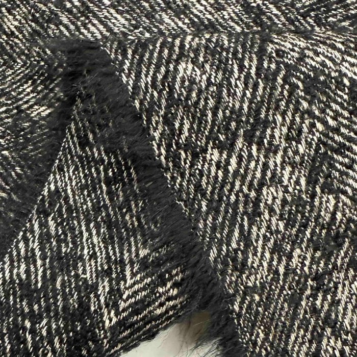 Tissu Lainage coton texturé chevrons Noir blanc - Haute couture