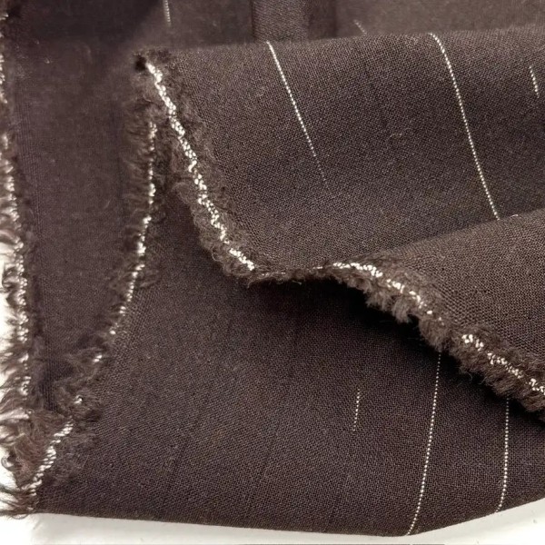 Tissu Laine polyester à rayures brisées marron foncé - Haute couture Tissu Laine polyester à rayures brisées marron foncé - Haute couture