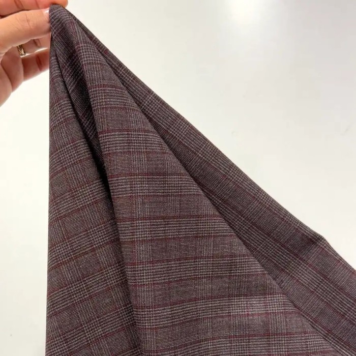 Tissu Laine Polyester écossais Marron Blanc aux Fines Lignes Rouges