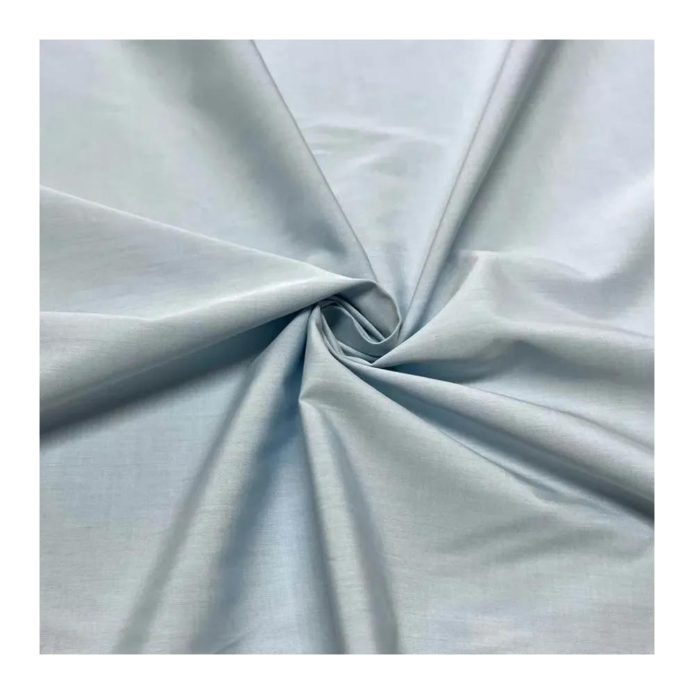 Tissu popeline de coton bleu ciel uni - Haute couture