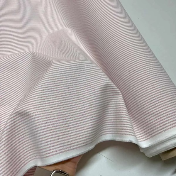 Tissu coton chambray petites rayures rose - Haute couture Tissu coton chambray petites rayures rose - Haute couture
